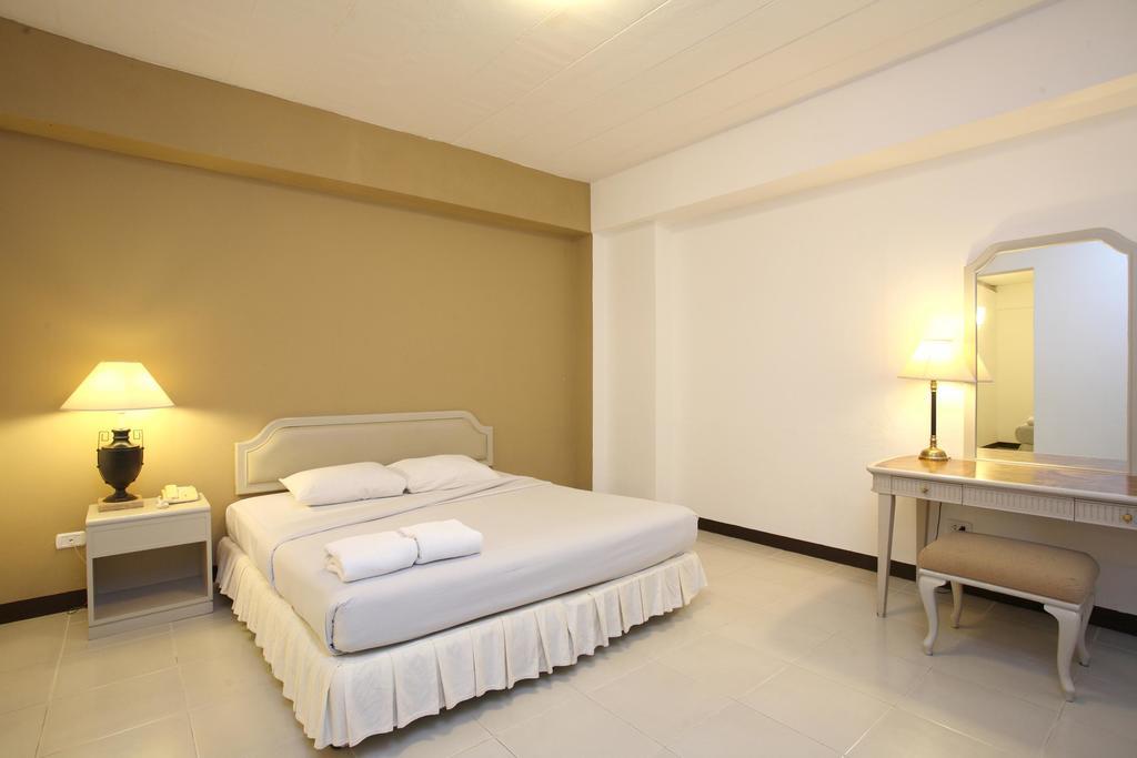 Tinidee Hotel Ranong Exterior photo