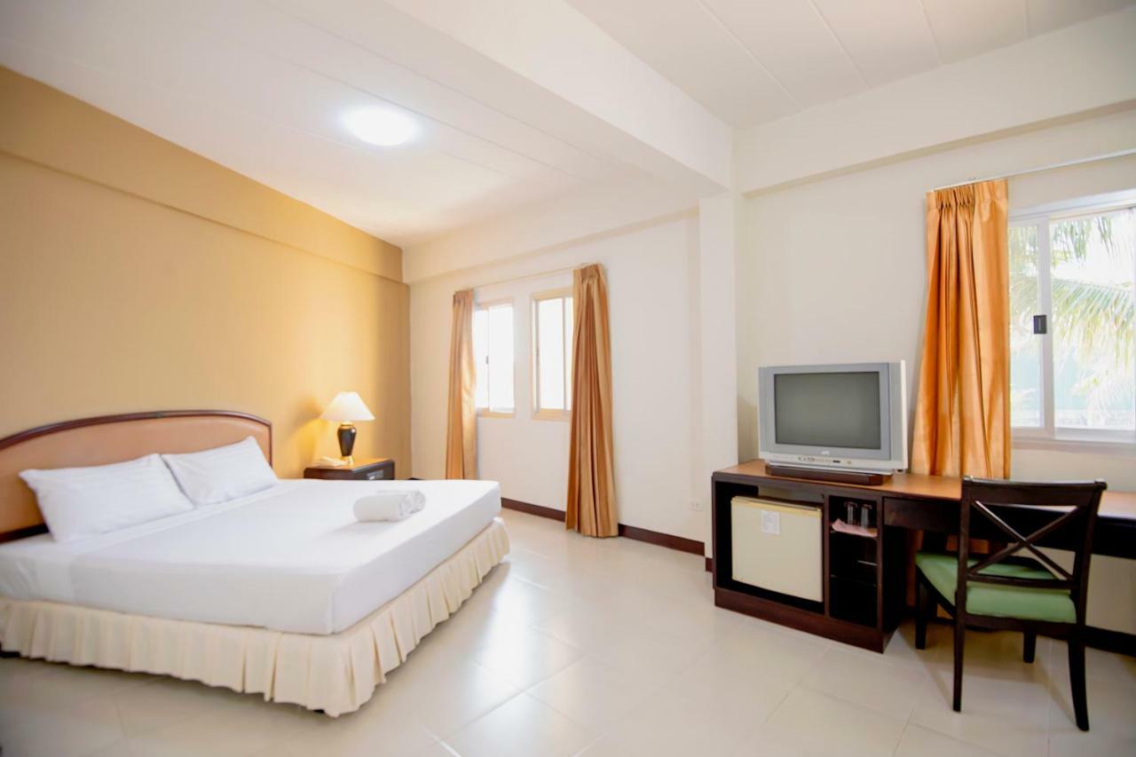 Tinidee Hotel Ranong Exterior photo